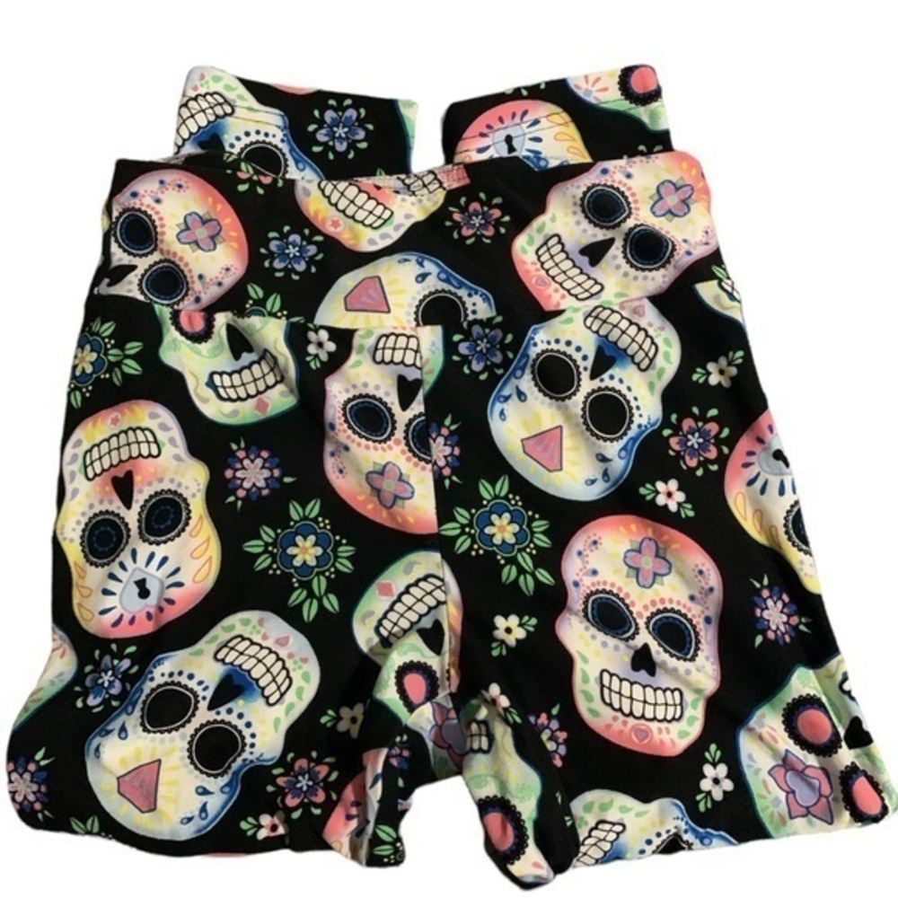 Skulls Day of the Dead Capri Black Multicolor Leggings Size Medium EUC #4184